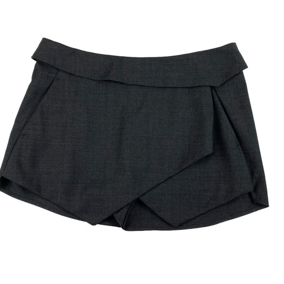 Aritzia Pants - Aritzia Talula Black Skort size  4